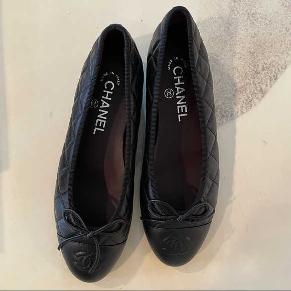 CHANEL Shoes - New in Box Chanel Black Quilted Ballerina Flats - 2000 Interlocking CC Logo